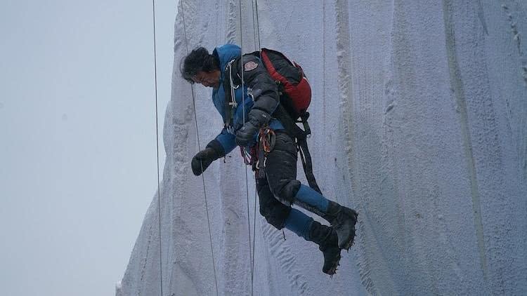 《陰謀の氷壁/オーバー・エベレスト》(2019年，原題：冰峰暴)